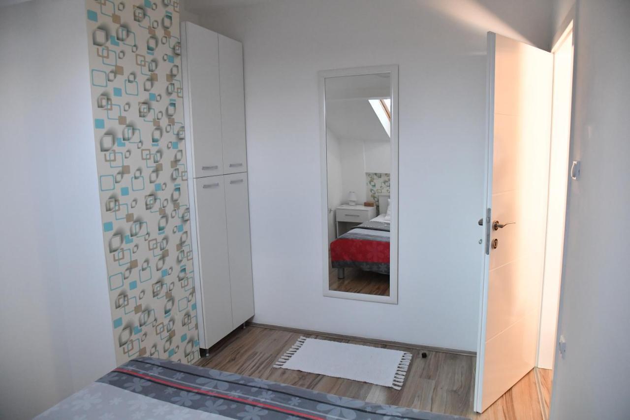 Stan Na Dan Apartment Nis Luaran gambar