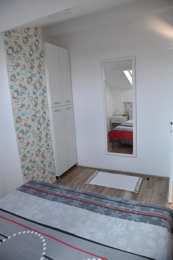 Stan Na Dan Apartment Nis Luaran gambar