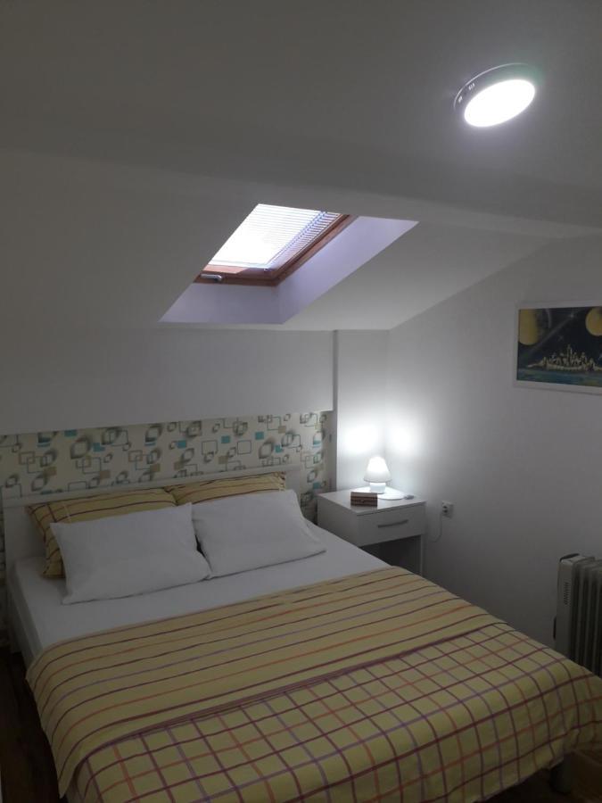 Stan Na Dan Apartment Nis Luaran gambar