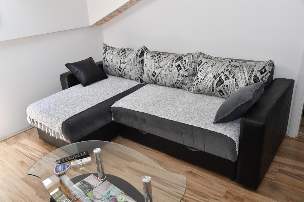 Stan Na Dan Apartment Nis Luaran gambar