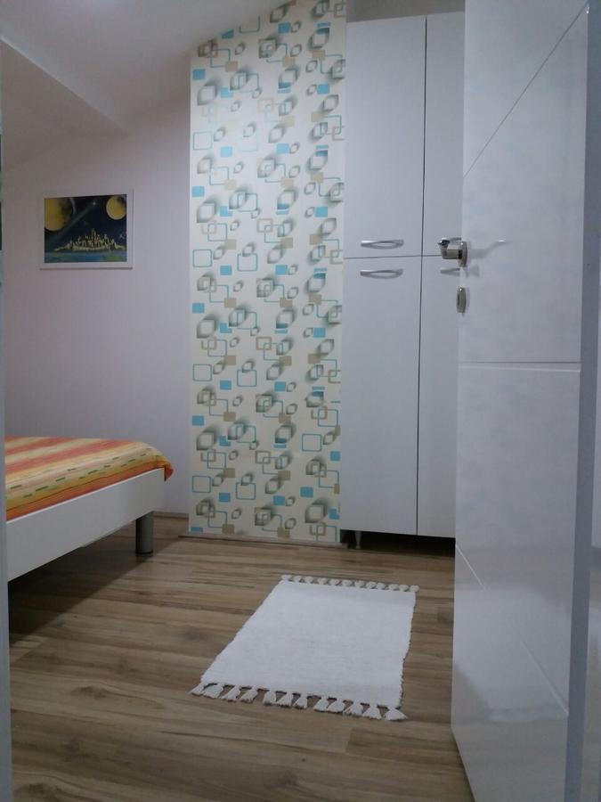 Stan Na Dan Apartment Nis Luaran gambar